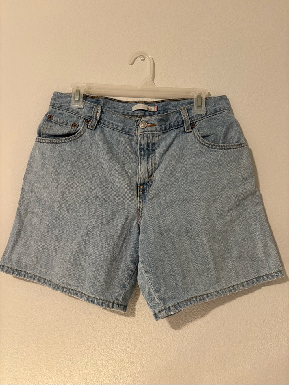 Levi’s Relaxed 550 Short